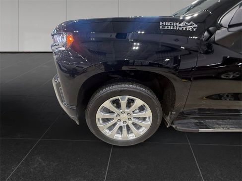 Used 2022 Chevrolet Silverado 1500 High Country image 9