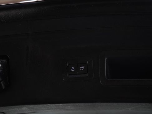 Certified 2024 MAZDA CX-90 Plug-In Hybrid w/ Preferred AWD/4WD image 20