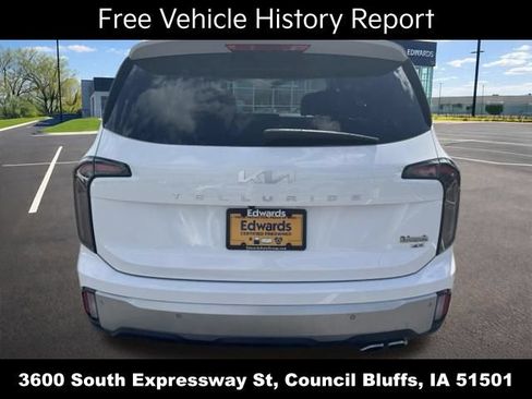 Used 2024 Kia Telluride EX w/ EX Captain's Chair Package AWD/4WD image 5