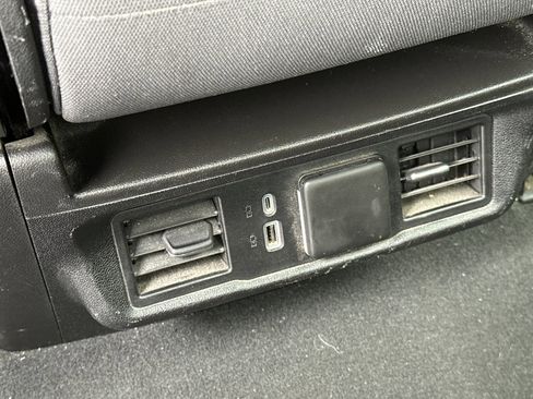 Used 2024 Chevrolet Silverado 1500 LT image 39