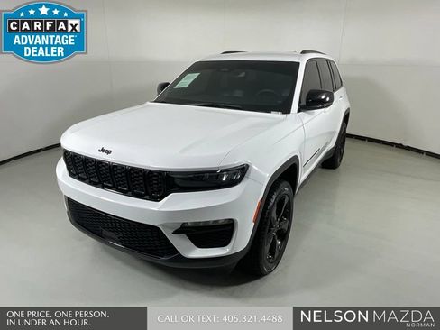 Used 2024 Jeep Grand Cherokee Limited w/ Black Appearance Package AWD/4WD image 1