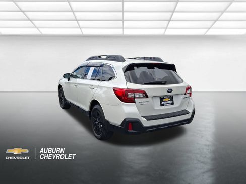 Used 2018 Subaru Outback 2.5i Premium AWD/4WD image 5