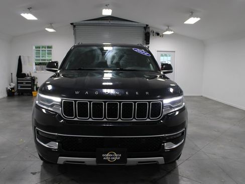 Used 2024 Jeep Wagoneer Series II w/ Flexible Seating Group AWD/4WD image 2