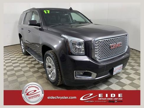 Used 2017 GMC Yukon SLT w/ Open Road Package AWD/4WD image 1