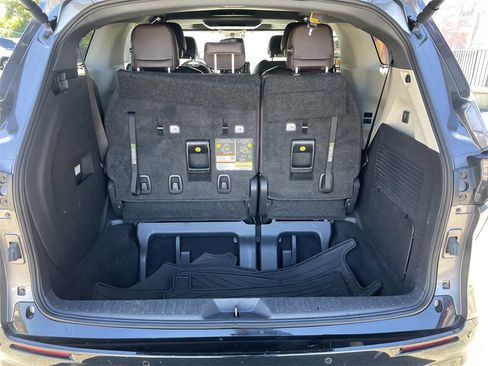 Certified 2023 Toyota Sienna Platinum image 13