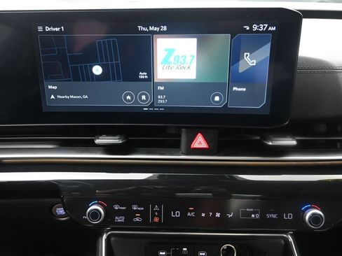 Used 2025 Kia Carnival SX Prestige FWD image 11