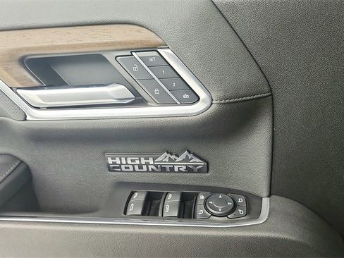 Used 2024 Chevrolet Silverado 1500 High Country w/ Midnight Edition image 25
