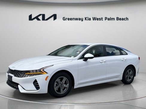 Used 2022 Kia K5 LXS FWD image 3