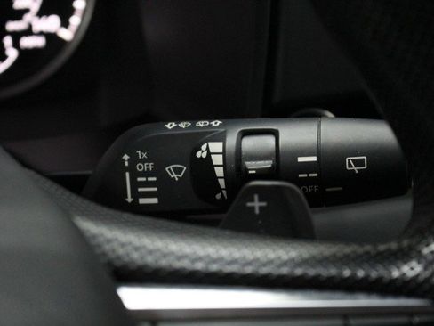 Used 2024 Mitsubishi Outlander ES image 13