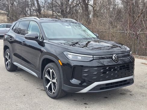 New 2026 Volkswagen Tiguan SE AWD/4WD image 7
