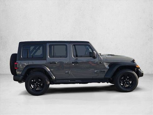 Used 2022 Jeep Wrangler Unlimited Sport AWD/4WD image 4