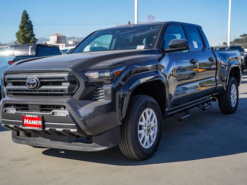 New 2026 Toyota Tacoma SR5 image 3