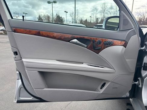 Used 2004 Mercedes-Benz E 320 4MATIC Sedan image 17