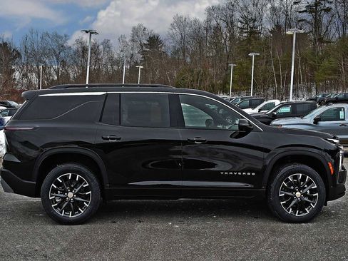 New 2026 Chevrolet Traverse LT w/ Sun and Wheel Package image 6