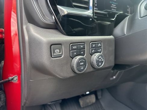 Used 2024 Chevrolet Silverado 1500 LT Trail Boss w/ LT Trail Boss Premium Package AWD/4WD image 32
