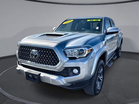 Used 2019 Toyota Tacoma TRD Sport image 1