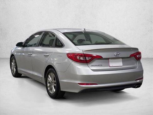 Used 2016 Hyundai Sonata SE image 8