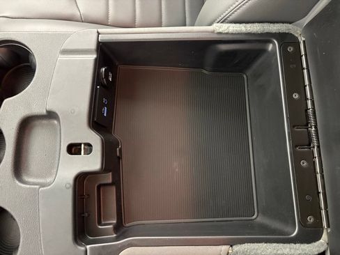 Used 2015 RAM 1500 Tradesman RWD image 30