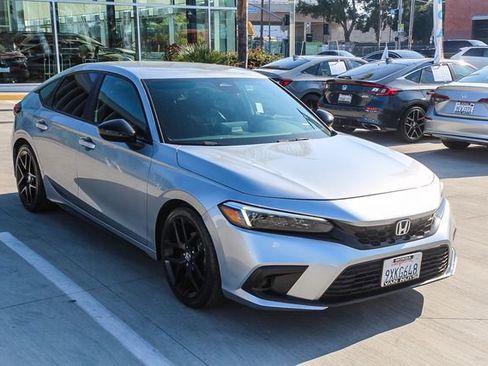 Used 2022 Honda Civic Sport image 3