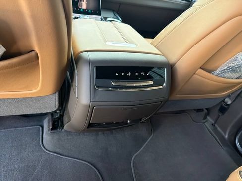 Used 2025 Cadillac Escalade ESV Premium Luxury w/ Touring Package AWD/4WD image 18
