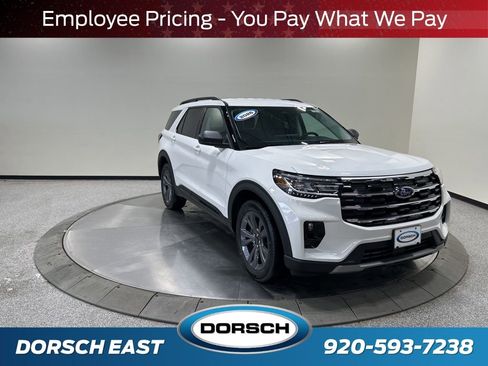 New 2026 Ford Explorer Active AWD/4WD image 3