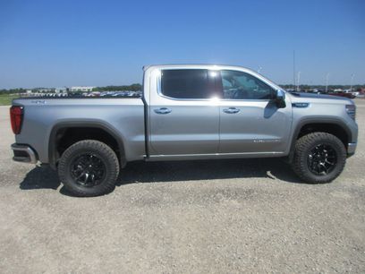 New 2026 GMC Sierra 1500 SLT w/ SLT Convenience Package