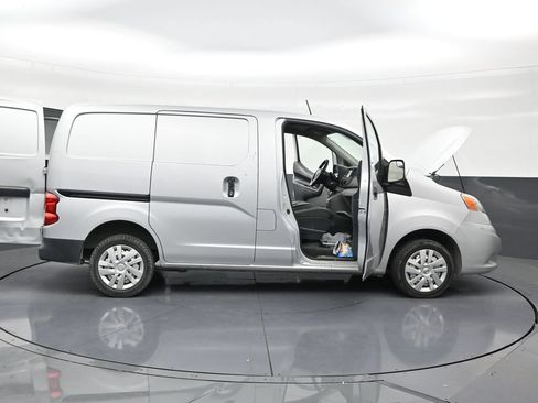 Used 2021 Nissan NV200 S FWD image 28