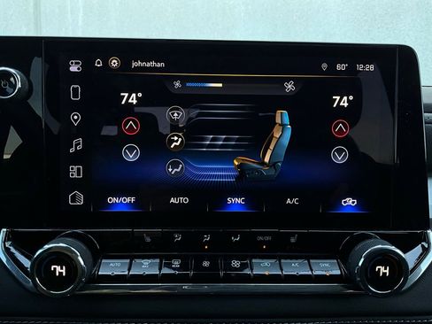 Used 2024 Chevrolet Colorado LT w/ LT Convenience Package II image 31