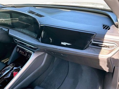 Used 2025 Audi Q5 Premium Plus w/ Premium Plus image 16