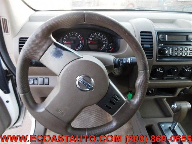 Used 2005 Nissan Frontier SE w/ (P01) Power Pkg AWD/4WD image 9