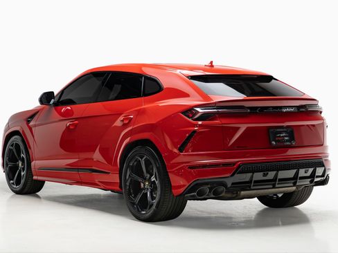 Used 2020 Lamborghini Urus AWD/4WD image 9