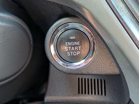 Used 2024 Subaru Crosstrek 2.5i Limited AWD/4WD image 29