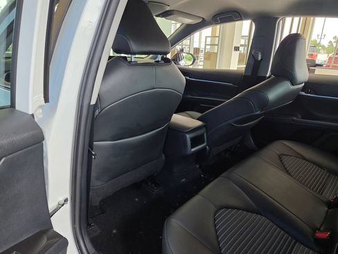 Used 2023 Toyota Camry SE FWD image 16