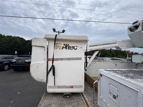Used 2004 Ford F550 4x4 Regular Cab Super Duty image 34