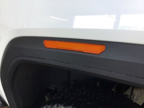 New 2025 GMC Sierra 2500 AT4 w/ AT4 Premium Plus Package image 19