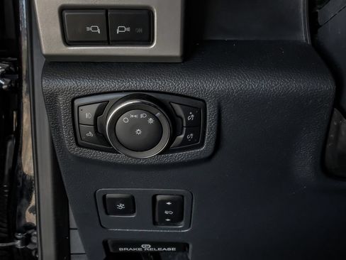 Used 2022 Ford F350 Lariat w/ Lariat Ultimate Package AWD/4WD image 26