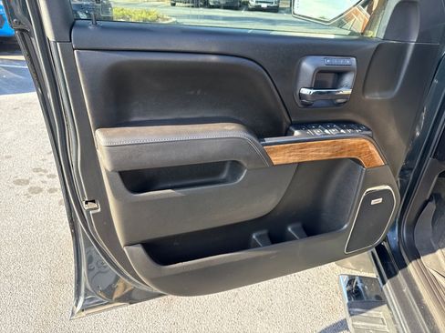 Used 2017 Chevrolet Silverado 1500 LTZ w/ LTZ Plus Package image 12