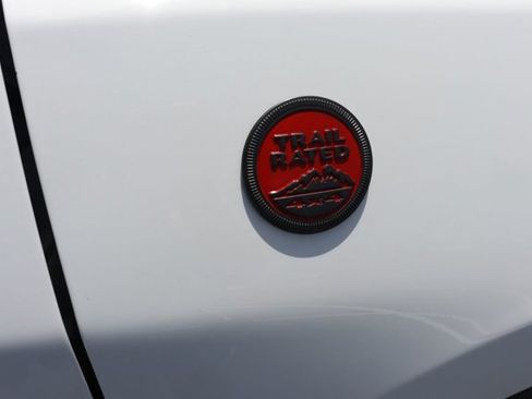 Used 2025 Jeep Compass Trailhawk AWD/4WD image 10