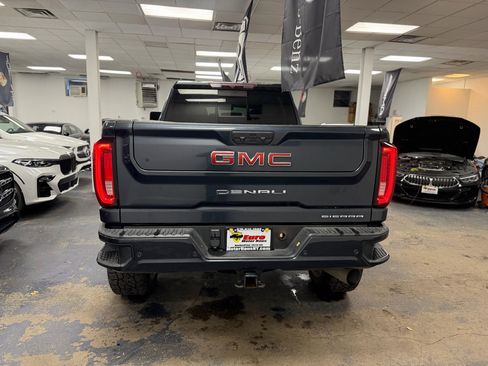 Used 2022 GMC Sierra 3500 Denali image 8