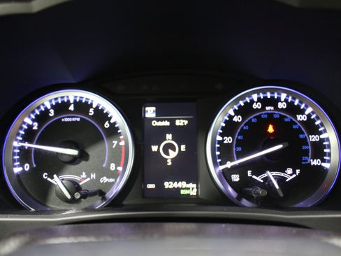 Used 2018 Toyota Highlander XLE w/ Protection Package #3 AWD/4WD image 13