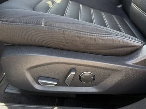 Used 2015 Ford Fusion SE FWD image 17