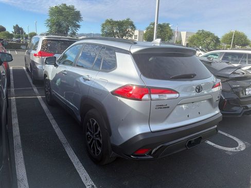Used 2023 Toyota Corolla Cross AWD Hybrid image 3