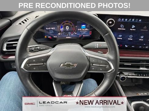 Used 2025 Chevrolet Traverse Z71 w/ LPO, Floor Liner Package AWD/4WD image 27