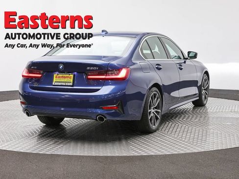 Used 2021 BMW 330i xDrive Sedan w/ Convenience Package AWD/4WD image 5