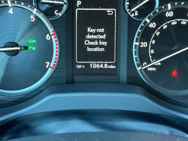 Used 2022 Lexus GX 460 w/ Black Line Special Edition AWD/4WD image 31