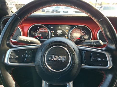 Used 2021 Jeep Gladiator Rubicon w/ LED Lighting Group AWD/4WD image 18
