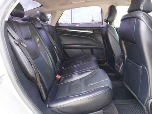 Used 2018 Ford Fusion Titanium image 8