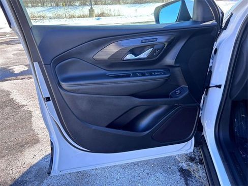 Used 2022 GMC Terrain SLT image 12