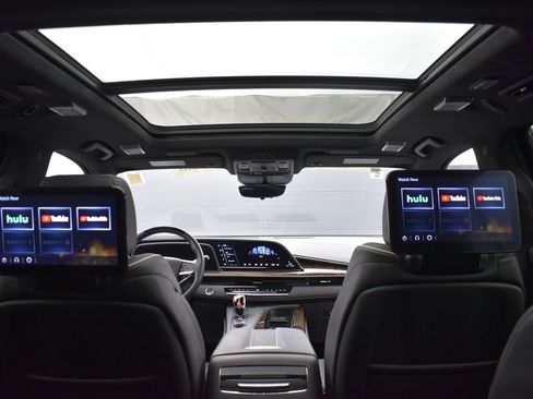 Certified 2024 Cadillac Escalade Sport Platinum w/ LPO, ONYX Package image 32