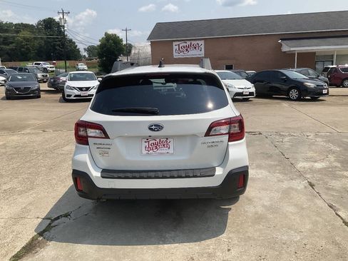 Used 2018 Subaru Outback 3.6R Limited AWD/4WD image 4